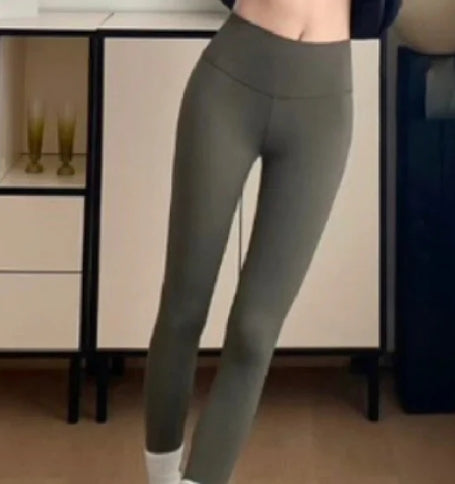 women bra and legging 28''