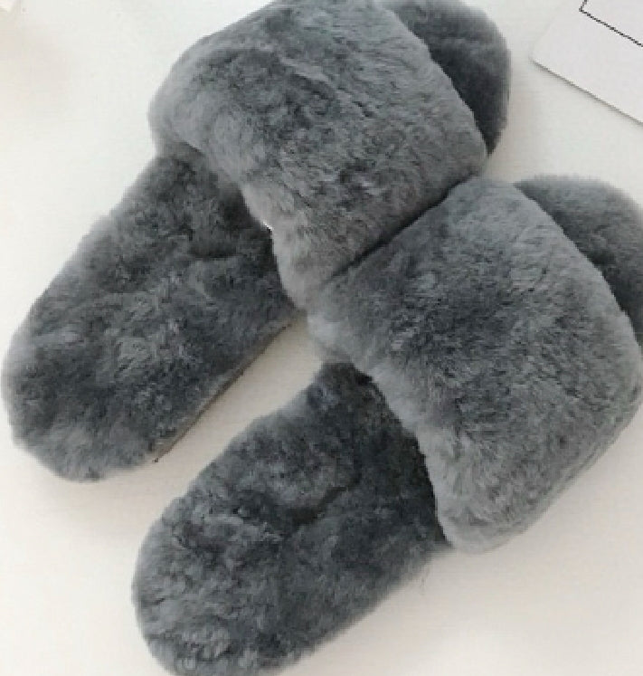 U-050375920　slippers