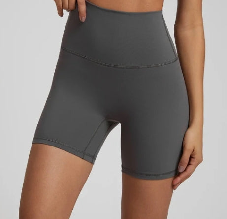 WOMEN SHORT 5''