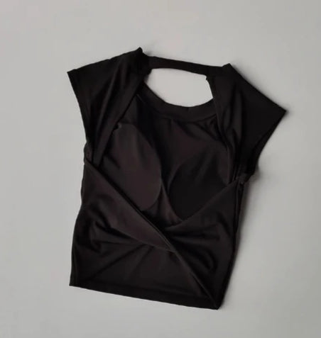 Sleeveless vest with bra