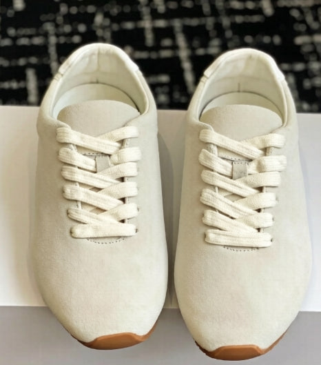 B-90 shoes