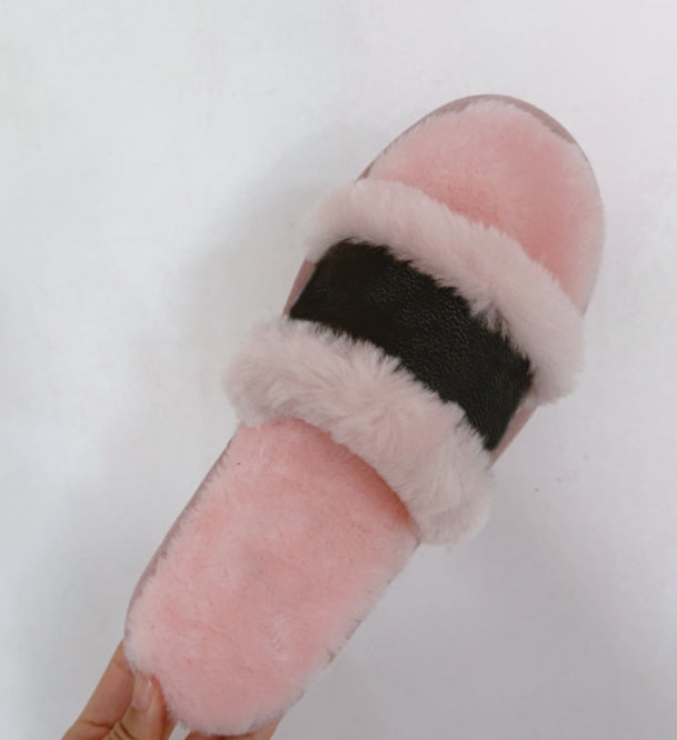 U0501 slippers
