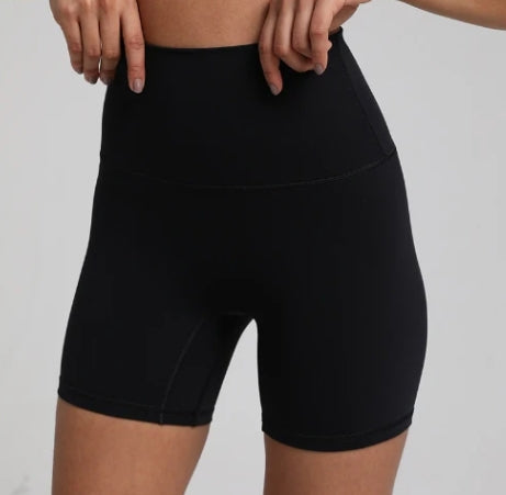 WOMEN SHORT 5''