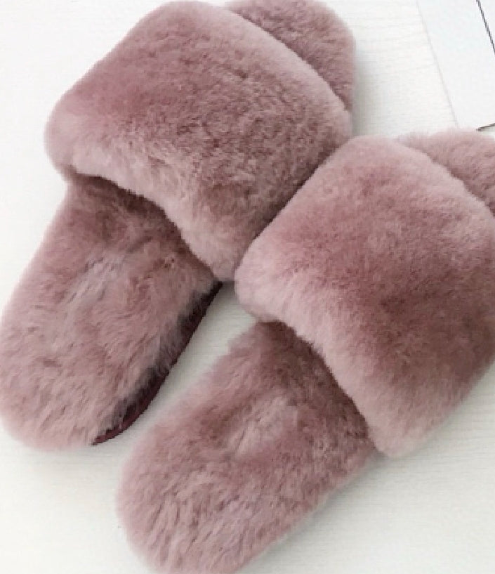 U-050375920　slippers