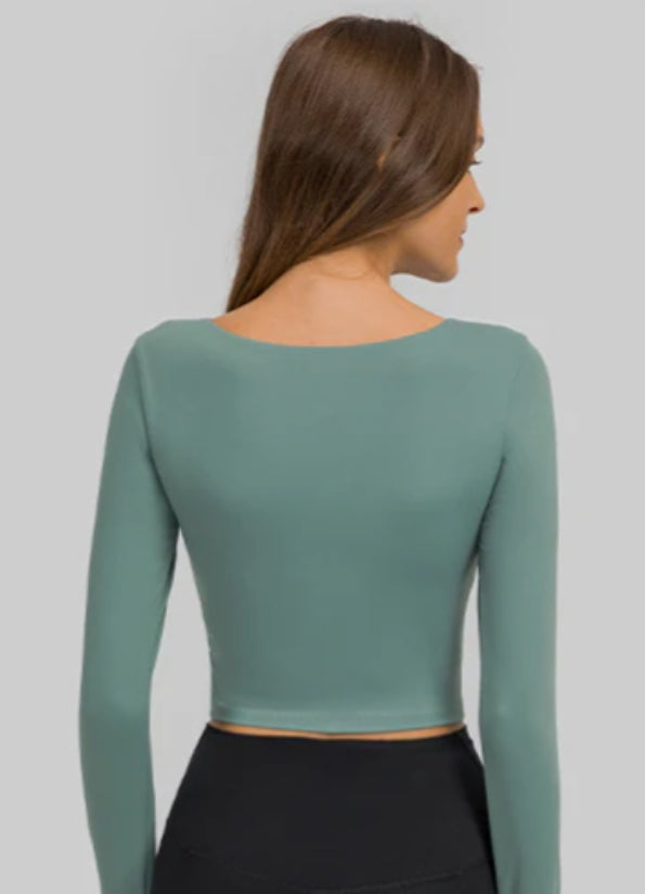 ZH-S2032 # LONG SLEEVED TOP WITH CHEST