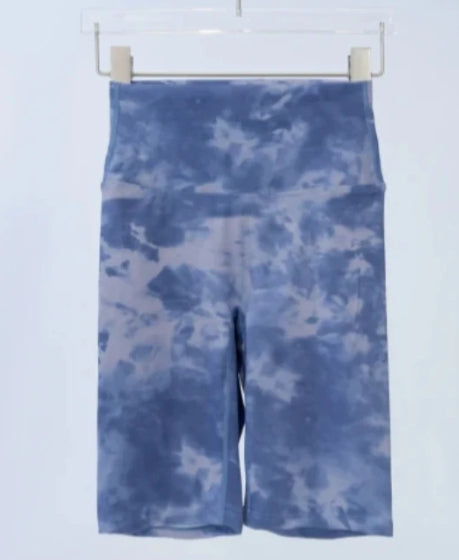 WOMEN SPORT SHORTS 8" YOGA PANTS