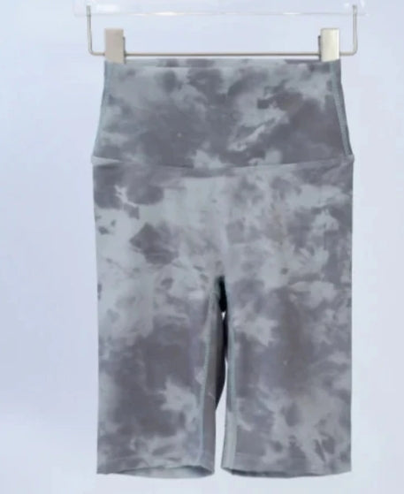 WOMEN SPORT SHORTS 8" YOGA PANTS