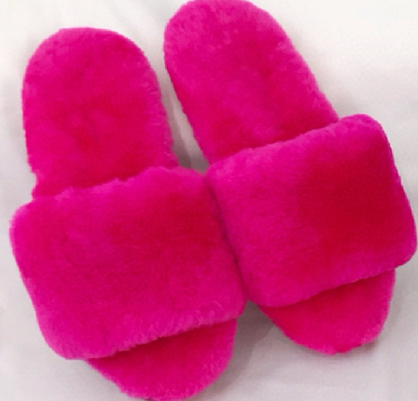 U-050375920　slippers