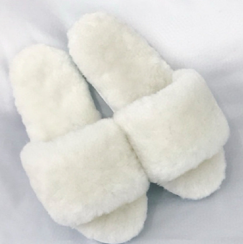 U-050375920　slippers