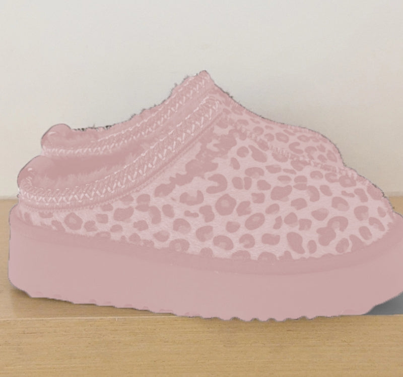 U090150210  Adult slippers