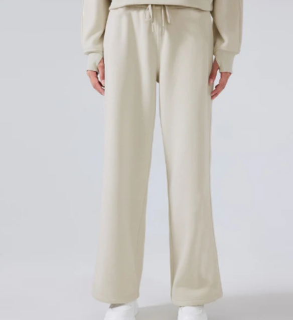 152 # FLEECE SWEATPANTS