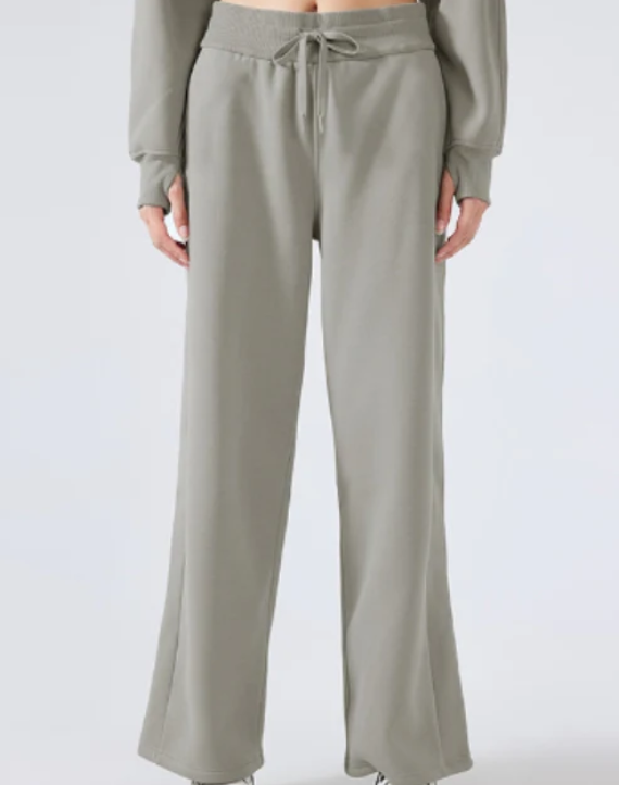 152 # FLEECE SWEATPANTS